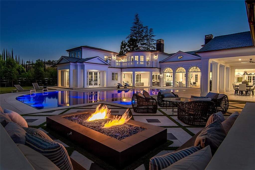 5546 Jed Smith Road, a French Country Modern estate in Hidden Hills, California